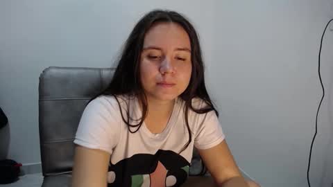      online show from 18, 10, 2025