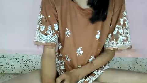 Snapshot of naughty_alia chatting on 3, 8, 2026 Alia online show from 3, 8, 2026
