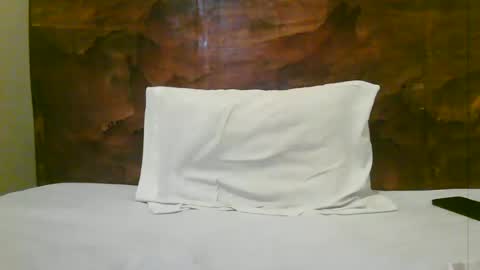 Snapshot of naughty_babe000 chatting on 19, 6, 2026 alisha online show from 19, 6, 2026