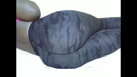 Snapshot of naughty_baddie5 chatting on 10, 3, 2025 candy online show from 10, 3, 2025