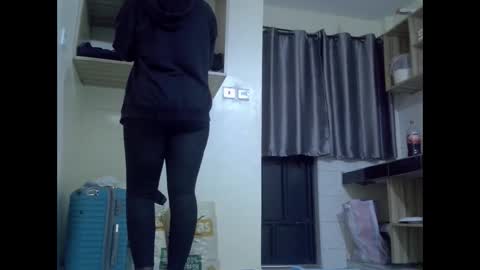 Snapshot of naughty_baddie5 chatting on 6, 11, 2025 candy online show from 6, 11, 2025