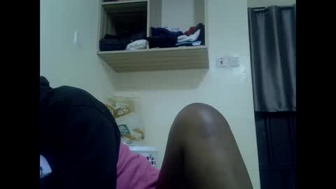 Snapshot of naughty_baddie5 chatting on 23, 11, 2025 candy online show from 23, 11, 2025