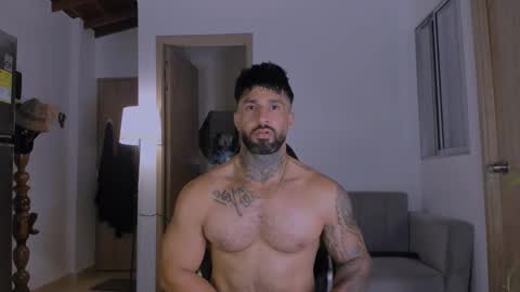Snapshot of naughty_dominant chatting on 4, 3, 2025 Miller online show from 4, 3, 2025