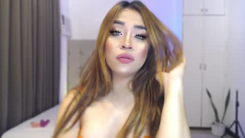 Snapshot of naughty_dreamerxxx chatting on 8, 6, 2026 Queen Jess online show from 8, 6, 2026