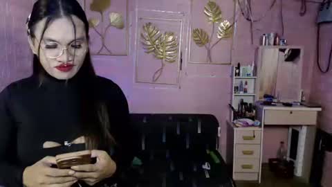 naughty_lorien143 online show from 27, 3, 2026