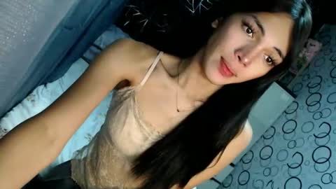 Snapshot of naughty_princess24 chatting on 5, 10, 2025 Ariela online show from 5, 10, 2025