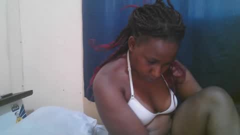 Snapshot of naughty_slender2 chatting on 14, 9, 2025 jn online show from 14, 9, 2025