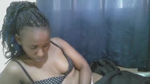 Snapshot of naughty_slender2 chatting on 7, 10, 2025 jn online show from 7, 10, 2025