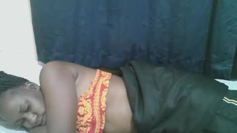 Snapshot of naughty_slender2 chatting on 16, 10, 2025 jn online show from 16, 10, 2025