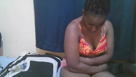 Snapshot of naughty_slender2 chatting on 2, 11, 2025 jn online show from 2, 11, 2025