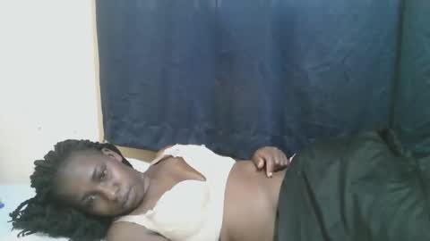 Snapshot of naughty_slender2 chatting on 25, 11, 2025 jn online show from 25, 11, 2025