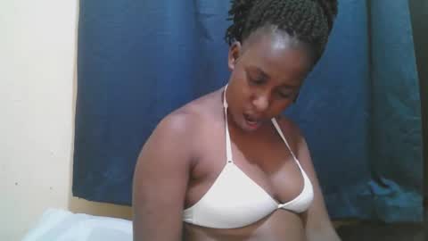 Snapshot of naughty_slender2 chatting on 25, 11, 2025 jn online show from 25, 11, 2025