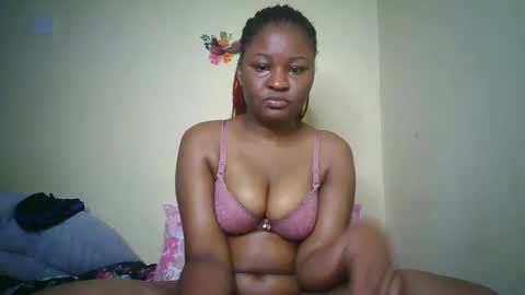 Snapshot of naughtybrownny chatting on 19, 5, 2026 MUMU online show from 19, 5, 2026