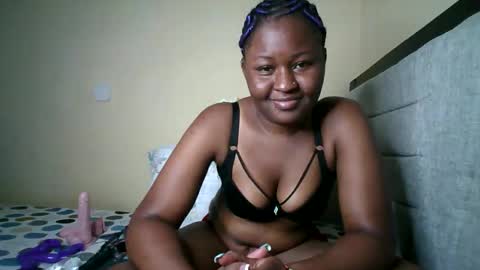 Snapshot of naughtybrownny chatting on 10, 6, 2026 MUMU online show from 10, 6, 2026