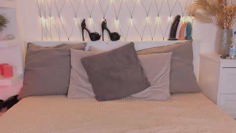 Snapshot of naughtycasssy chatting on 8, 2, 2026 Cassy online show from 8, 2, 2026