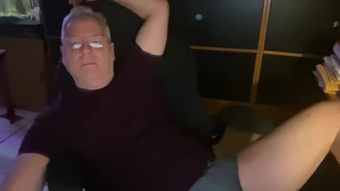 naughtydaddyla online show from 17, 2, 2025