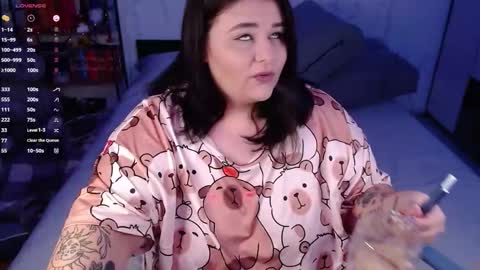 Snapshot of naughtykiss22 chatting on 21, 11, 2025 Chris online show from 21, 11, 2025