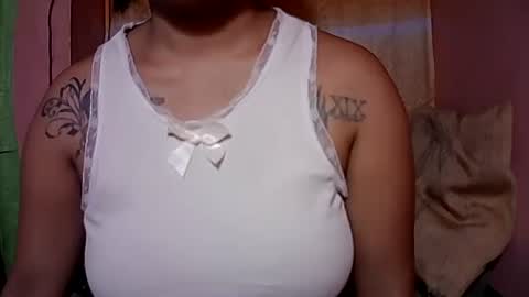 Snapshot of naughtymom_33 chatting on 29, 9, 2025 naughtymom_33 online show from 29, 9, 2025