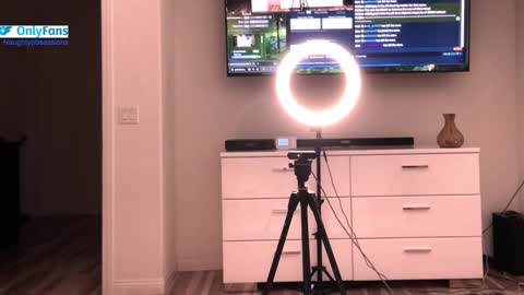 Aphroditecall me A for short online show from 3, 2, 2025