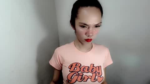 Snapshot of naughtypetiteangel chatting on 18, 9, 2025 naughtypetiteangel online show from 18, 9, 2025