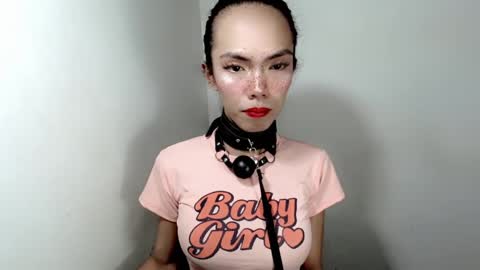 Snapshot of naughtypetiteangel chatting on 4, 11, 2025 naughtypetiteangel online show from 4, 11, 2025