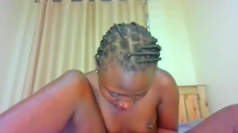 naughtyqueen12 online show from 14, 9, 2025