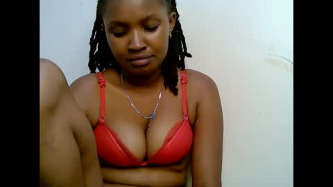 Snapshot of naughtysammur25 chatting on 21, 9, 2025 naughtyqueen online show from 21, 9, 2025