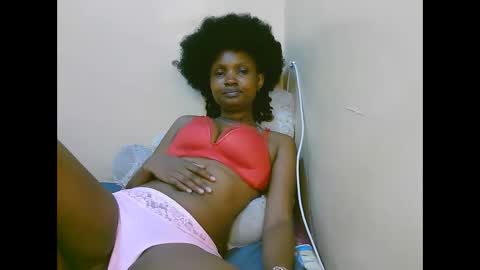 Snapshot of naughtysammur25 chatting on 8, 11, 2025 naughtyqueen online show from 8, 11, 2025