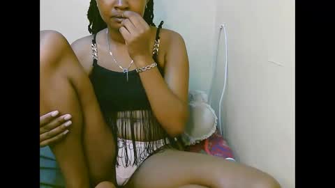 Snapshot of naughtysammur25 chatting on 17, 11, 2025 naughtyqueen online show from 17, 11, 2025