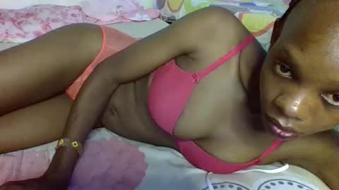 Snapshot of naughtysweetpie chatting on 16, 12, 2025 naughty online show from 16, 12, 2025