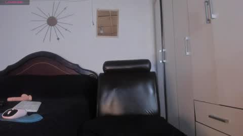 Snapshot of naugthy_curvy1_ chatting on 29, 5, 2026 sara online show from 29, 5, 2026