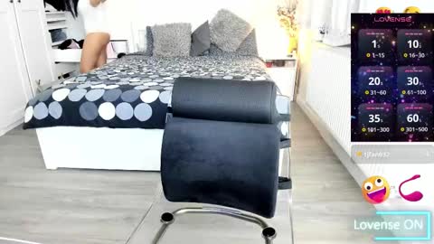 KimBeee online show from 18, 2, 2025