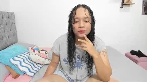 nay_and_aleja online show from 1, 12, 2025