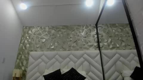 Snapshot of nayara_macherano chatting on 31, 10, 2025 nayara_macherano online show from 31, 10, 2025