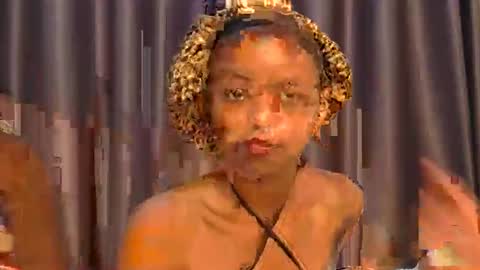 Snapshot of naylah18 chatting on 19, 10, 2025 Britney online show from 19, 10, 2025