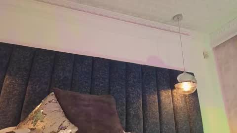 Juli  online show from 15, 2, 2025