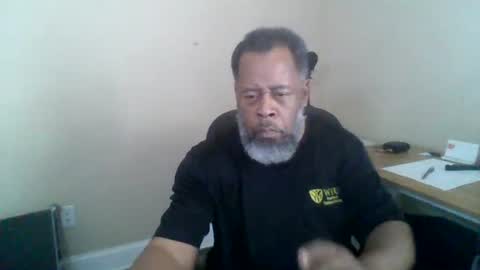 Snapshot of ncmale2021 chatting on 19, 9, 2025 Terry online show from 19, 9, 2025