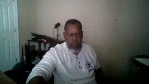 Snapshot of ncmale2021 chatting on 5, 10, 2025 Terry online show from 5, 10, 2025