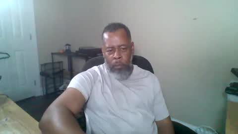 Snapshot of ncmale2021 chatting on 8, 10, 2025 Terry online show from 8, 10, 2025
