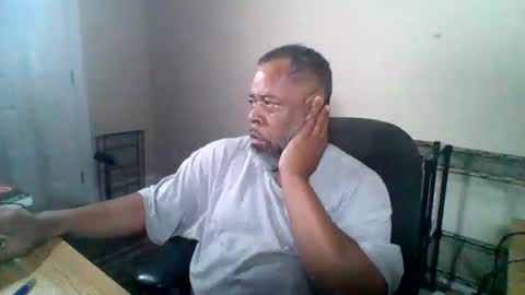 Snapshot of ncmale2021 chatting on 11, 10, 2025 Terry online show from 11, 10, 2025