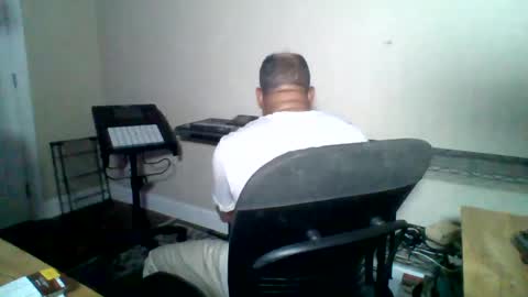Snapshot of ncmale2021 chatting on 13, 10, 2025 Terry online show from 13, 10, 2025