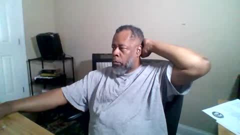 Snapshot of ncmale2021 chatting on 15, 10, 2025 Terry online show from 15, 10, 2025