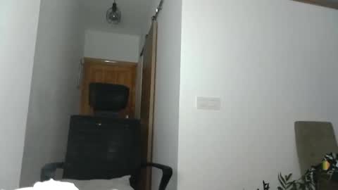Necacylo online show from 8, 6, 2026