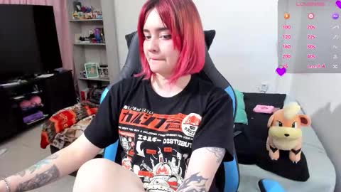 Snapshot of neeko_lol_ chatting on 30, 9, 2025 Geek Nicole im Neeko UwU online show from 30, 9, 2025