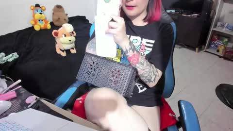 Snapshot of neeko_lol_ chatting on 18, 1, 2026 Geek Nicole im Neeko UwU online show from 18, 1, 2026