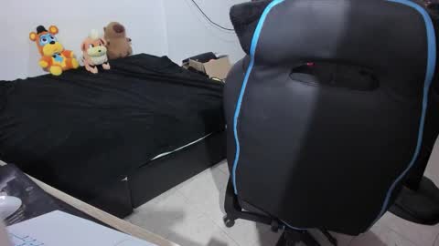 Snapshot of neeko_lol_ chatting on 1, 2, 2026 Geek Nicole im Neeko UwU online show from 1, 2, 2026