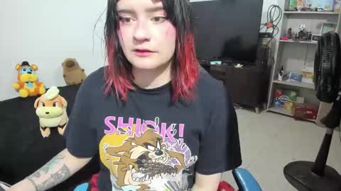 Snapshot of neeko_lol_ chatting on 4, 2, 2026 Geek Nicole im Neeko UwU online show from 4, 2, 2026