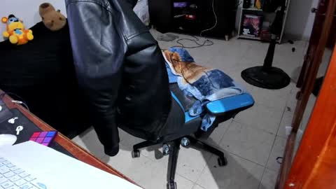 Geek Nicole    im Neeko UwU online show from 9, 4, 2026