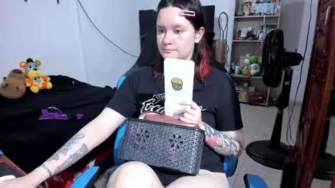 Geek Nicole    im Neeko UwU online show from 24, 5, 2026