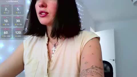 Neferutt online show from 3, 6, 2026